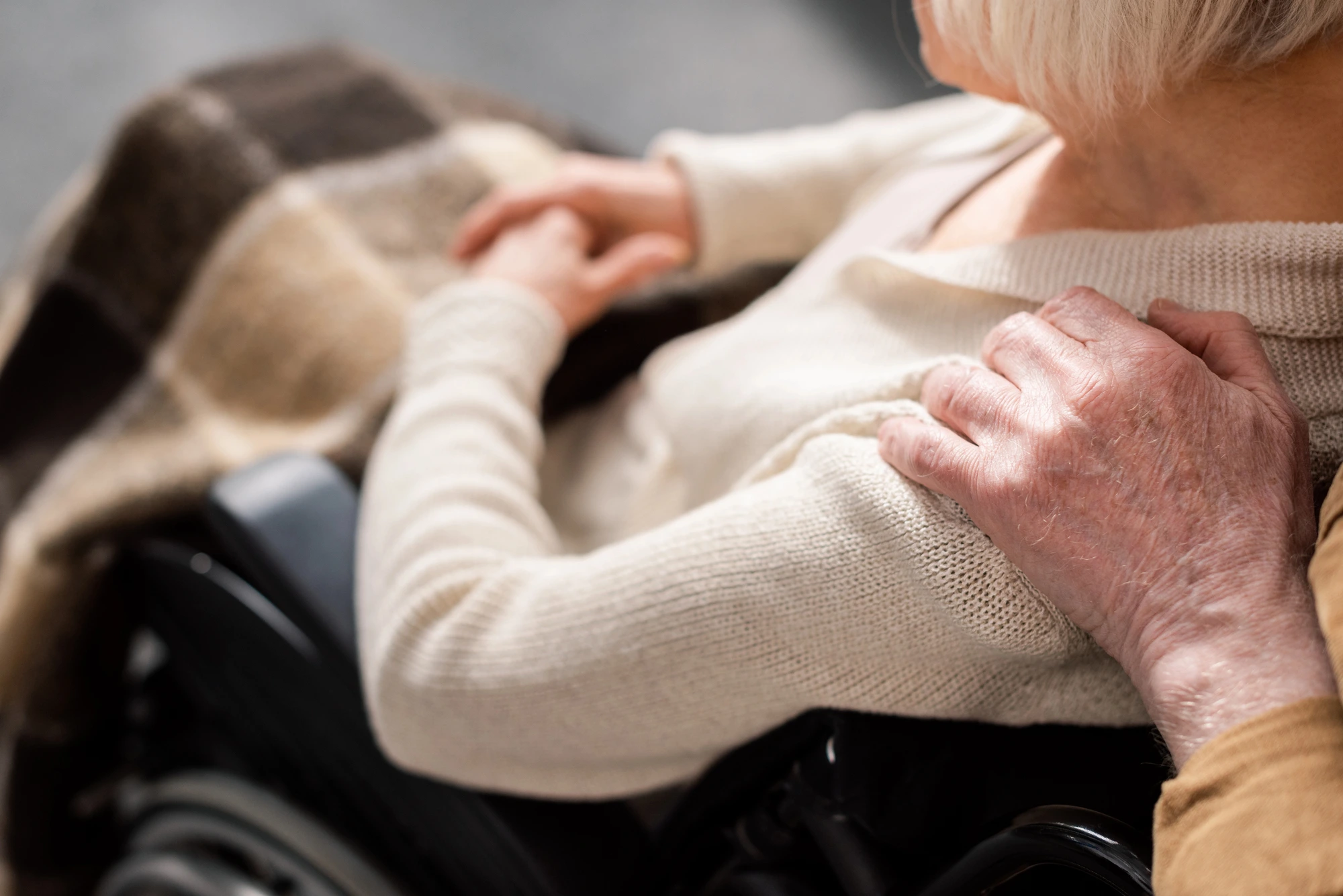 older woman in a wheelchair memory care facilities in Chicago